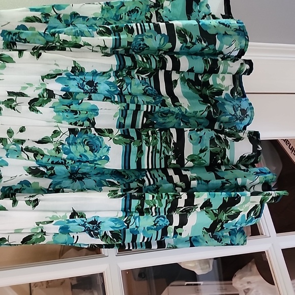Teal, cream, light blue floral dress 10 - Picture 3 of 12